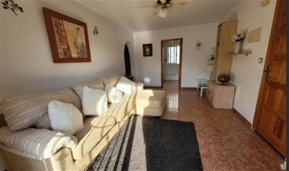 For long-term let: 2 bedroom bungalow in San Fulgencio, Costa Blanca