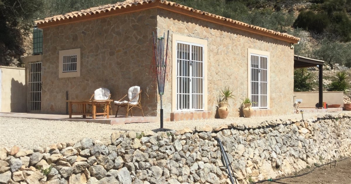 2 bedroom finca for long-term let in Guadalest, Costa Blanca